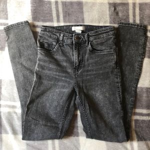 Juniors acid wash skinny jeans